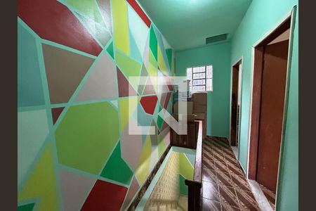 Hall dos quartos de casa para alugar com 2 quartos, 118m² em Vaz Lobo, Rio de Janeiro