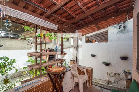 Casa à venda com 118m², 2 quartos e 1 vagaÁrea externa 