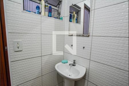 Casa à venda com 159m², 3 quartos e 1 vaga Casa à venda com 159m², 3 quartos e 1 vagaBanheiro 2