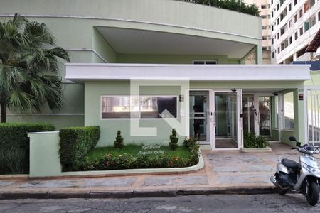 Apartamento à venda com 94m², 3 quartos e 2 vagasFachada