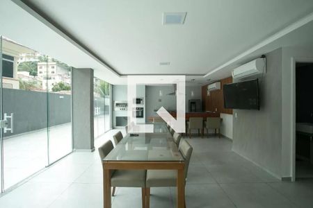 Apartamento à venda com 150m², 3 quartos e 2 vagas Apartamento à venda com 150m², 3 quartos e 2 vagasÁrea comum - Salão de festas