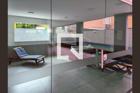 Apartamento à venda com 150m², 3 quartos e 2 vagas Apartamento à venda com 150m², 3 quartos e 2 vagasÁrea comum - Piscina