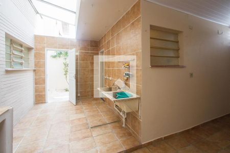 Casa à venda com 300m², 4 quartos e 4 vagas Casa à venda com 300m², 4 quartos e 4 vagasÁrea de Serviço