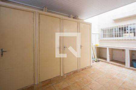 Casa à venda com 300m², 4 quartos e 4 vagas Casa à venda com 300m², 4 quartos e 4 vagasQuintal