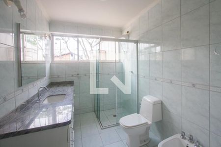 Casa à venda com 300m², 4 quartos e 4 vagas Casa à venda com 300m², 4 quartos e 4 vagasBanheiro