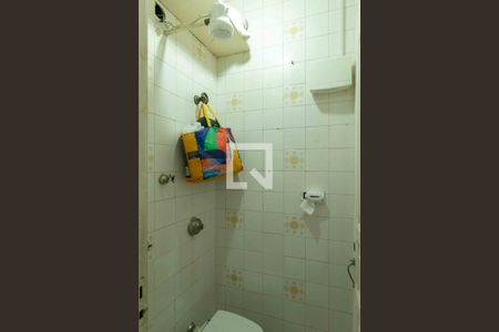 Apartamento à venda com 84m², 3 quartos e sem vaga Apartamento à venda com 84m², 3 quartos e sem vagaBanheiro de Serviço