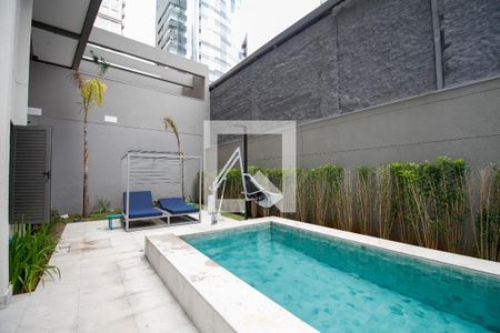 Studio para alugar com 25m², 1 quarto e sem vaga Studio para alugar com 25m², 1 quarto e sem vagaÁrea Comum - Piscina