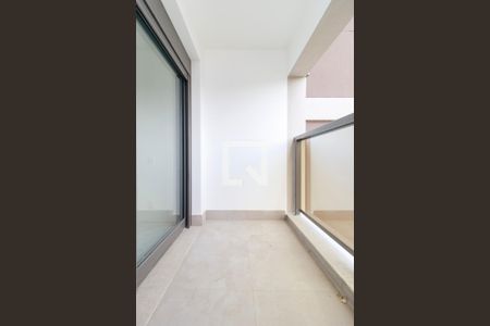 Apartamento à venda com 157m², 3 quartos e 2 vagasSuíte 1 - Varanda