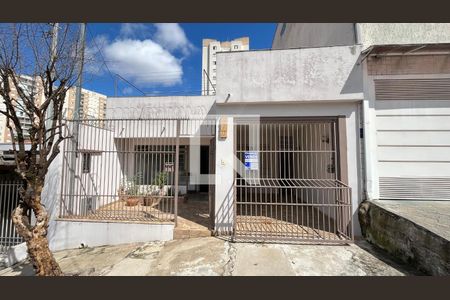 Casa à venda com 140m², 3 quartos e 1 vaga Casa à venda com 140m², 3 quartos e 1 vagaFachada