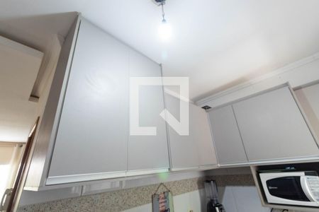 Apartamento para alugar com 64m², 2 quartos e 1 vagaCozinha - Armários