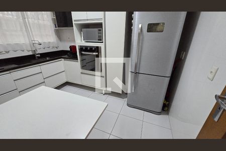 Casa para alugar com 150m², 4 quartos e 2 vagasCozinha