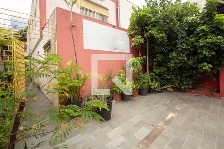 Casa para alugar com 300m², 3 quartos e 2 vagasFachada