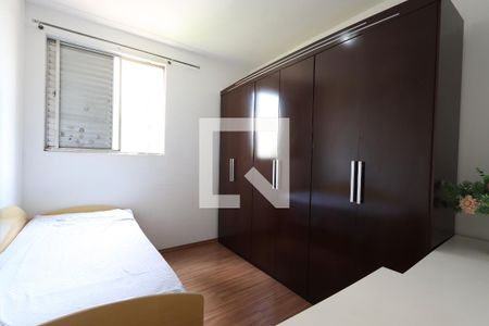 Quarto 2 de apartamento para alugar com 2 quartos, 60m² em Vila Alpina, São Paulo