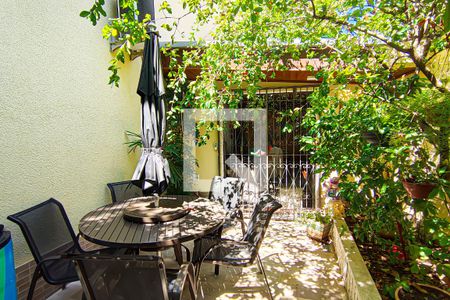 Casa à venda com 170m², 4 quartos e 1 vaga Casa à venda com 170m², 4 quartos e 1 vagaárea externa