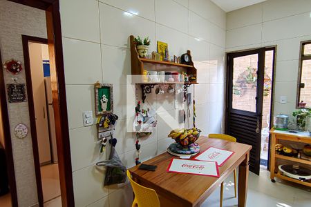 Casa à venda com 170m², 4 quartos e 1 vaga Casa à venda com 170m², 4 quartos e 1 vagacozinha