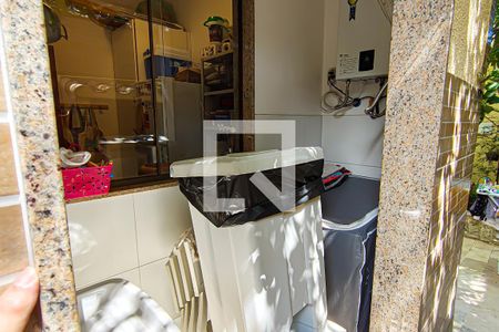 Casa à venda com 170m², 4 quartos e 1 vaga Casa à venda com 170m², 4 quartos e 1 vagaÁrea de Serviço