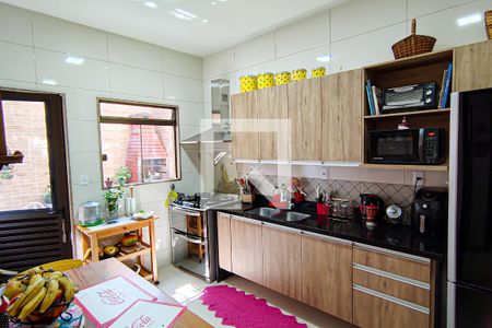 Casa à venda com 170m², 4 quartos e 1 vaga Casa à venda com 170m², 4 quartos e 1 vagacozinha