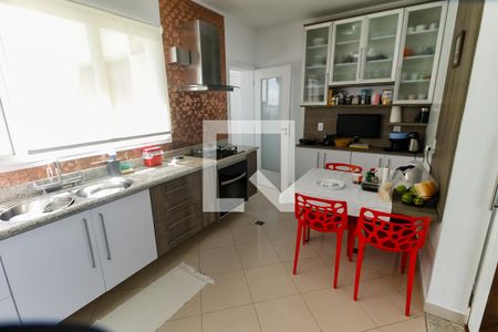 Apartamento à venda com 147m², 3 quartos e 3 vagas Apartamento à venda com 147m², 3 quartos e 3 vagasCozinha
