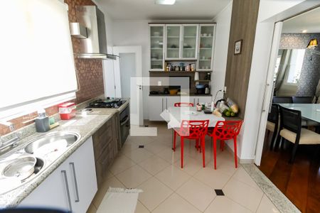 Apartamento à venda com 147m², 3 quartos e 3 vagas Apartamento à venda com 147m², 3 quartos e 3 vagasCozinha