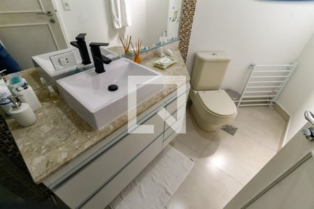 Apartamento à venda com 147m², 3 quartos e 3 vagas Apartamento à venda com 147m², 3 quartos e 3 vagasBanheiro da Suíte 2