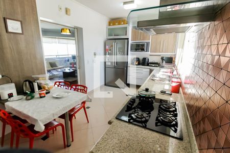 Apartamento à venda com 147m², 3 quartos e 3 vagas Apartamento à venda com 147m², 3 quartos e 3 vagasCozinha