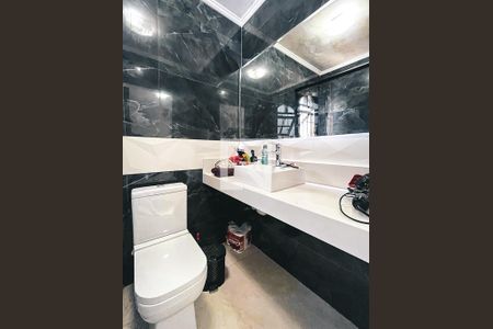 Casa à venda com 120m², 3 quartos e 2 vagasBanheiro