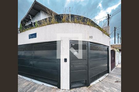 Casa à venda com 120m², 3 quartos e 2 vagasFachada