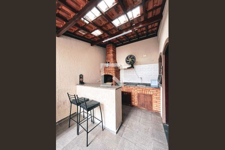 Casa à venda com 120m², 3 quartos e 2 vagasÁrea Externa