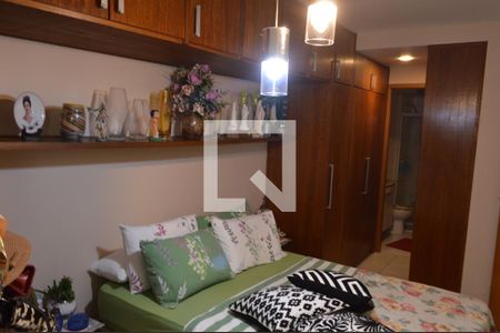 Apartamento à venda com 128m², 3 quartos e 2 vagas Apartamento à venda com 128m², 3 quartos e 2 vagasSuíte