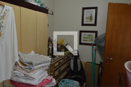 Apartamento à venda com 128m², 3 quartos e 2 vagas Apartamento à venda com 128m², 3 quartos e 2 vagasQuarto de Serviço