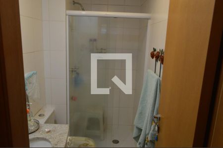 Apartamento à venda com 128m², 3 quartos e 2 vagas Apartamento à venda com 128m², 3 quartos e 2 vagasBanheiro da Suíte