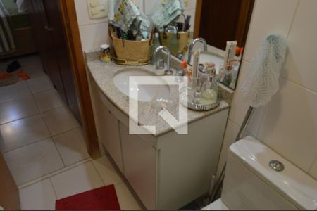 Apartamento à venda com 128m², 3 quartos e 2 vagas Apartamento à venda com 128m², 3 quartos e 2 vagasBanheiro da Suíte