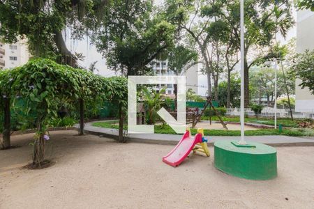 Apartamento à venda com 128m², 3 quartos e 2 vagas Apartamento à venda com 128m², 3 quartos e 2 vagasÁrea comum - Playground