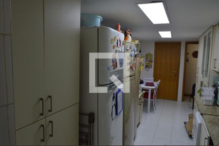 Apartamento à venda com 128m², 3 quartos e 2 vagas Apartamento à venda com 128m², 3 quartos e 2 vagasCozinha