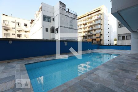 Apartamento à venda com 76m², 2 quartos e 1 vaga Apartamento à venda com 76m², 2 quartos e 1 vagaÁrea comum - Piscina