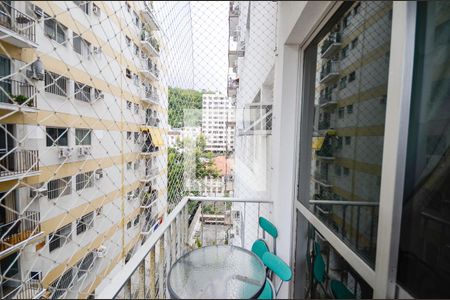 Apartamento à venda com 76m², 2 quartos e 1 vaga Apartamento à venda com 76m², 2 quartos e 1 vagaVaranda da Sala