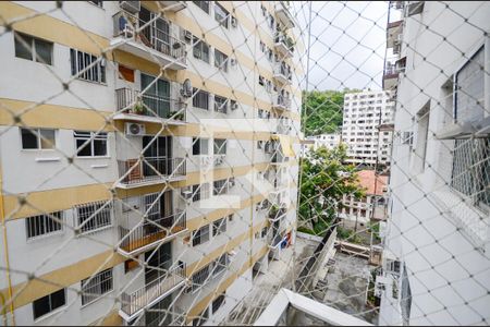 Apartamento à venda com 76m², 2 quartos e 1 vaga Apartamento à venda com 76m², 2 quartos e 1 vagaVista da Sala