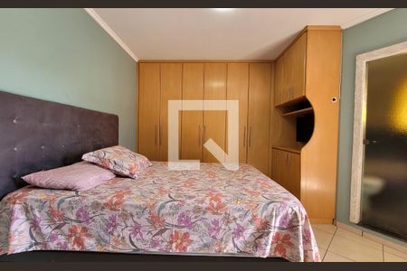 Suíte de casa para alugar com 2 quartos, 200m² em Jardim Teles de Menezes, Santo André