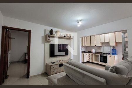Casa à venda com 200m², 2 quartos e 2 vagasSala - Casa 2