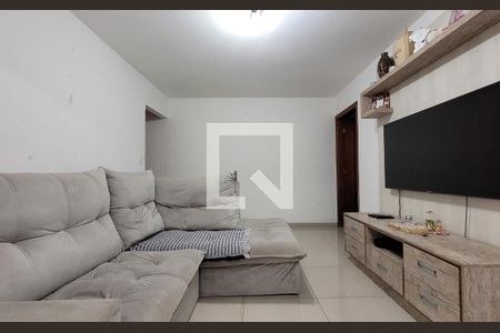 Casa à venda com 200m², 2 quartos e 2 vagasSala - Casa 2