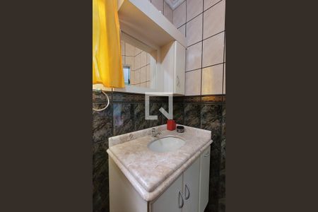 Casa à venda com 200m², 2 quartos e 2 vagasBanheiro