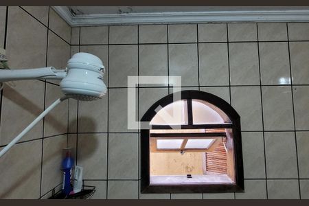 Casa à venda com 200m², 2 quartos e 2 vagasBanheiro