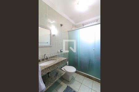 Casa à venda com 240m², 5 quartos e 2 vagasBanheiro Social