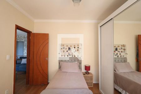 Casa à venda com 240m², 5 quartos e 2 vagasQuarto 4