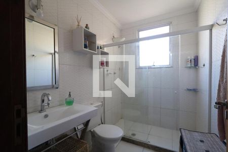 Casa à venda com 240m², 5 quartos e 2 vagasBanheiro Social 2