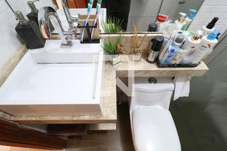 Casa à venda com 240m², 5 quartos e 2 vagasBanheiro da Suíte 5