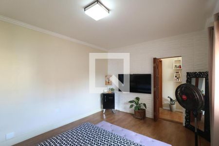 Casa à venda com 240m², 5 quartos e 2 vagasQuarto 5 - Suíte