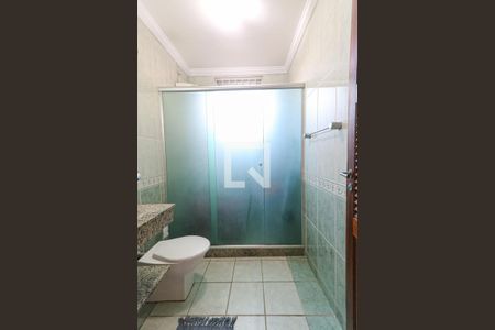 Casa à venda com 240m², 5 quartos e 2 vagasBanheiro Social