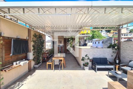 Casa à venda com 240m², 5 quartos e 2 vagasTerraço