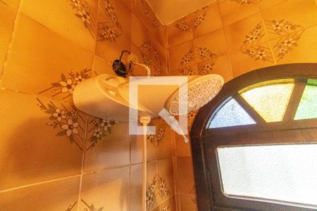 Casa à venda com 500m², 3 quartos e 2 vagasChuveiro 